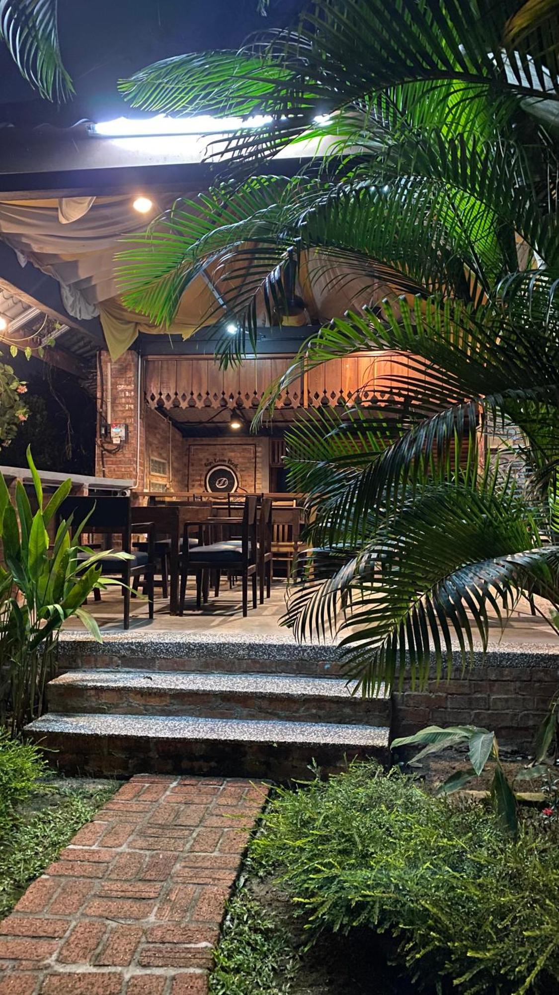 Kebun Puisi Villa Kajang Exterior photo